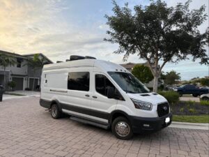 2023 Ford Dyna Groom Wag’nTail